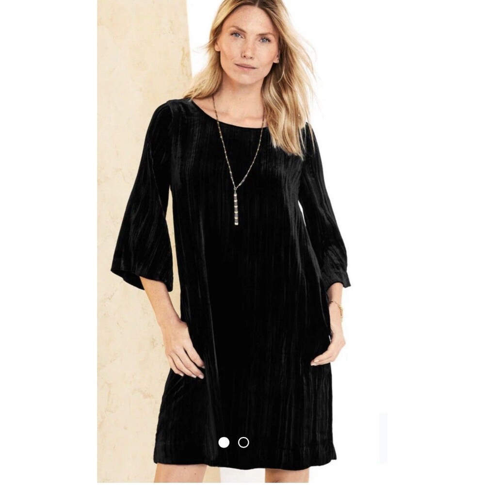 GARNET HILL Women’s Dress Black Velvet Bell Sleeve Textured Office Travel Size 8